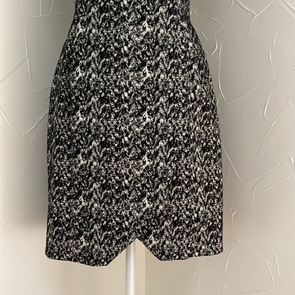 Stunning Reiss Black and White Patterned Dress Fully Lined - Picture 3 of 7